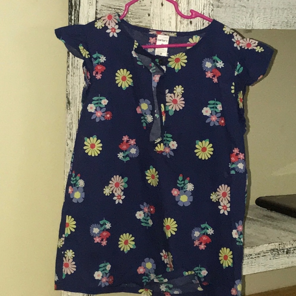 Short sleeve dress shirt.